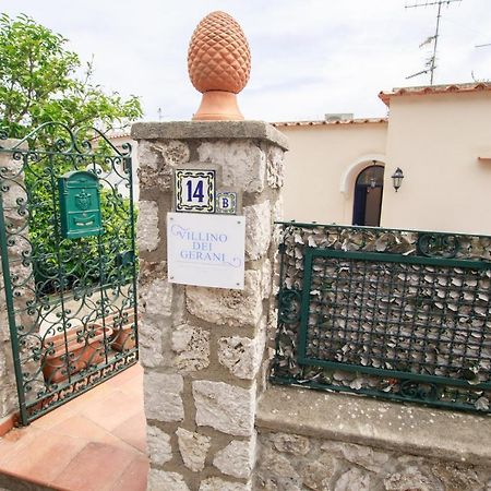 Villino Dei Gerani Villa กาปรี ภายนอก รูปภาพ
