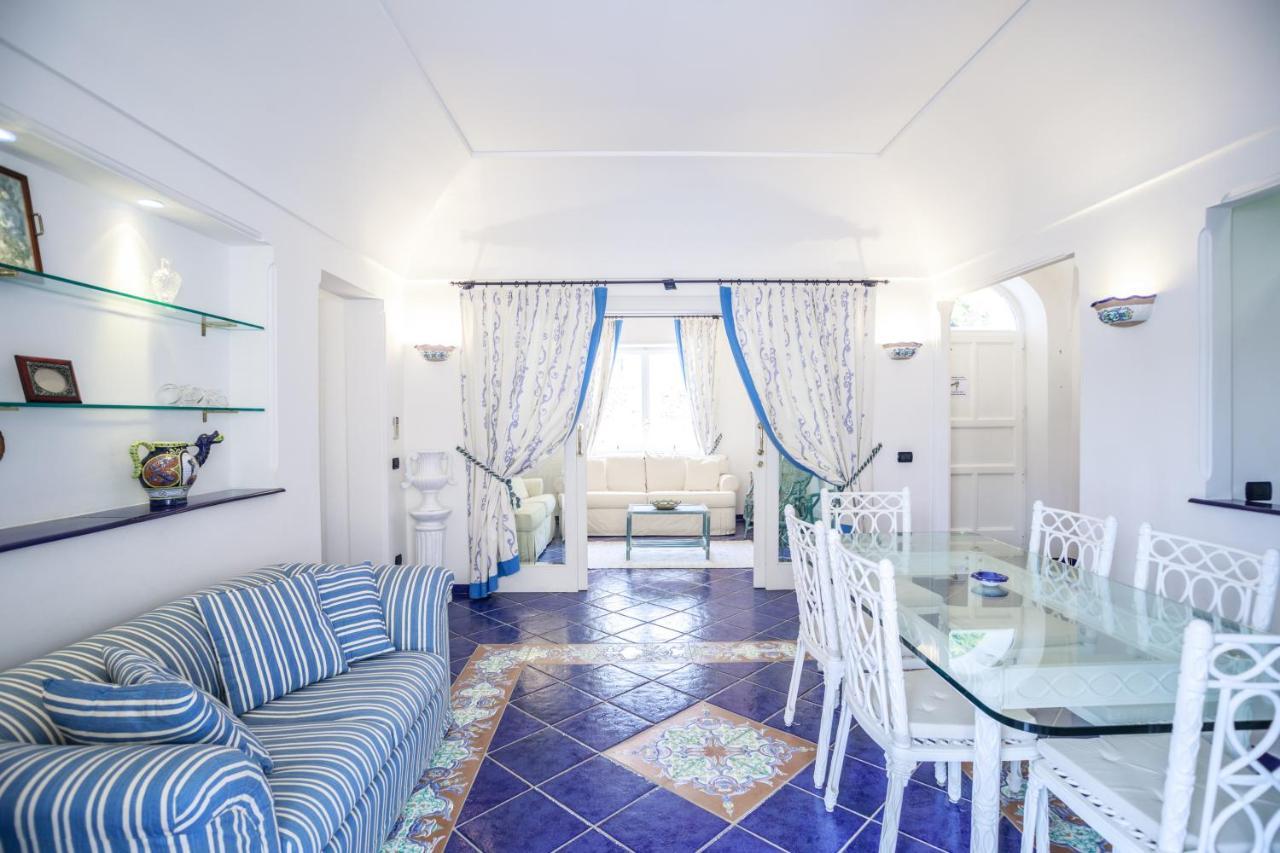 Villino Dei Gerani Villa กาปรี ภายนอก รูปภาพ